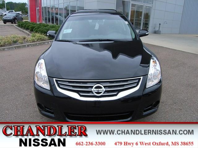 Nissan Altima Pickupslt Quad Cab SWB 4WD 4x4 Truck Sedan