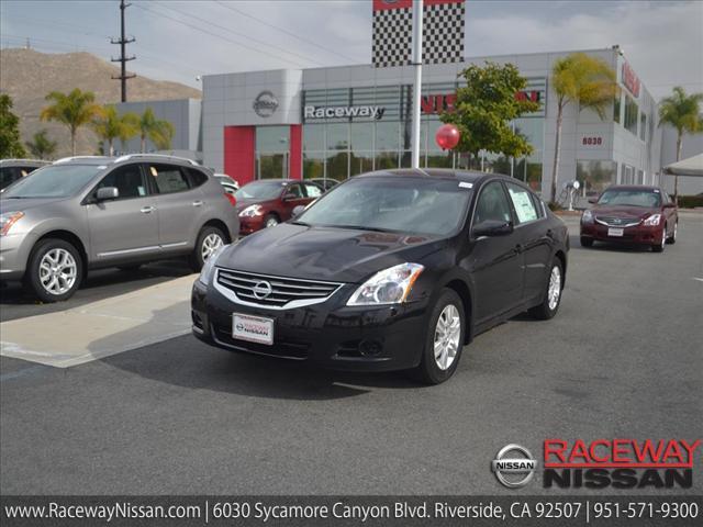 Nissan Altima 2007 Scion Sedan