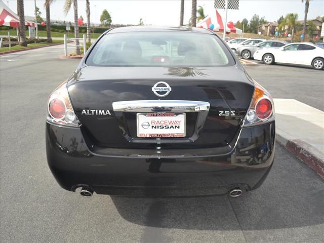 Nissan Altima 2012 photo 4