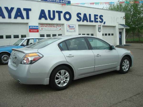 Nissan Altima 2012 photo 2