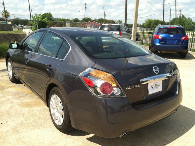 Nissan Altima 2012 photo 1