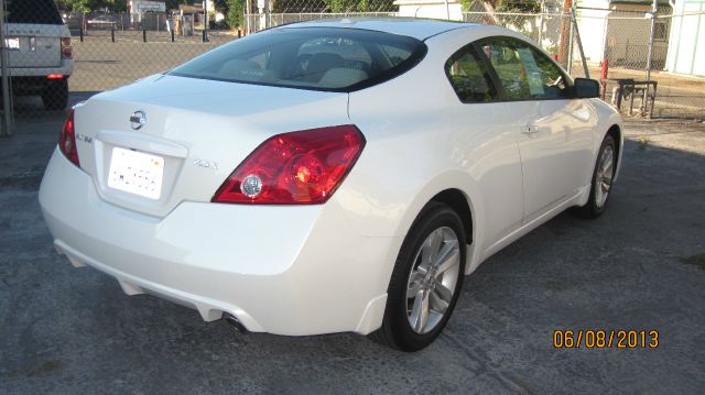 Nissan Altima 2012 photo 1