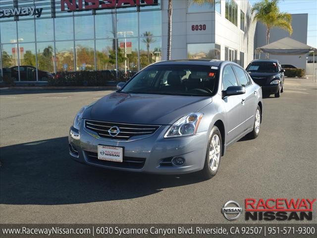 Nissan Altima 2007 Scion Sedan