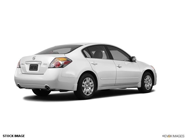 Nissan Altima 2012 photo 1