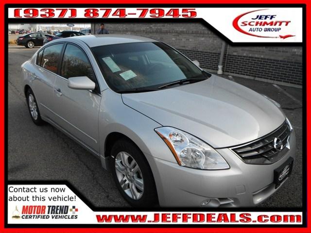 Nissan Altima Pickupslt Quad Cab SWB 4WD 4x4 Truck Sedan