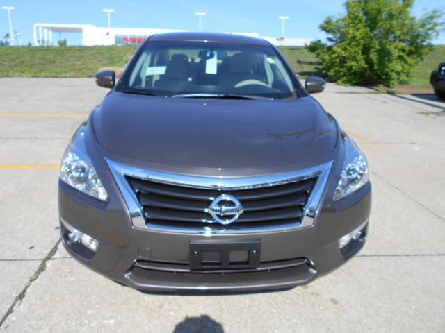 Nissan Altima 2013 photo 18