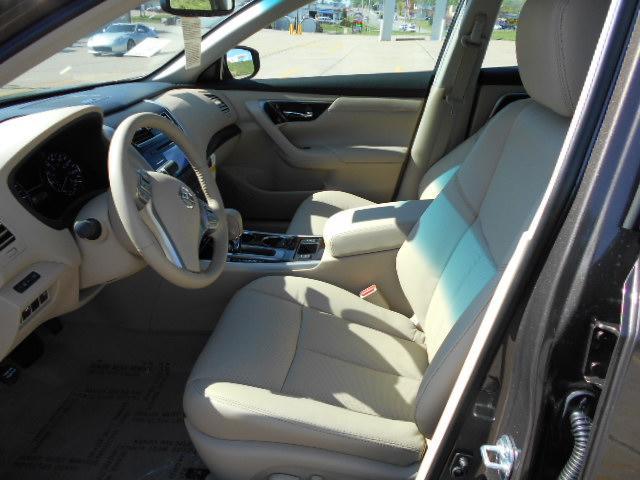 Nissan Altima 2013 photo 3