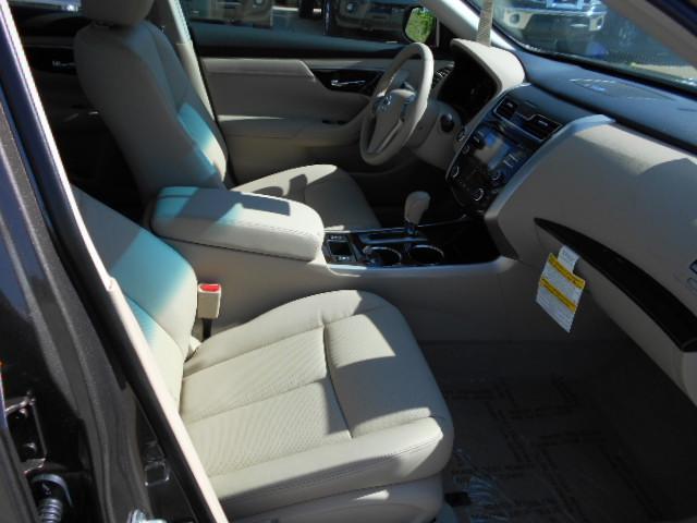 Nissan Altima 2013 photo 8