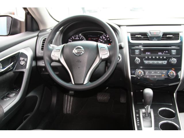 Nissan Altima 2013 photo 3