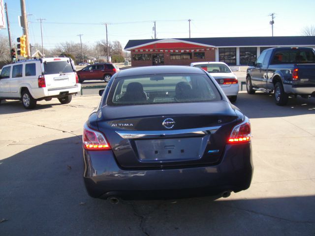 Nissan Altima 2013 photo 4