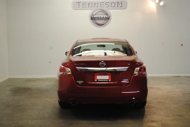 Nissan Altima 2013 photo 1