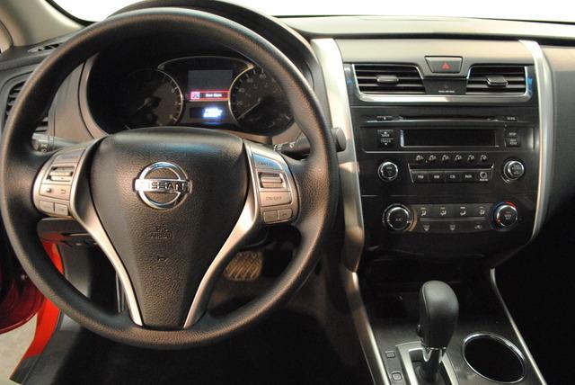 Nissan Altima 2013 photo 6