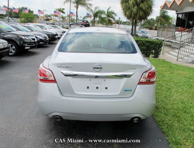 Nissan Altima 2013 photo 12