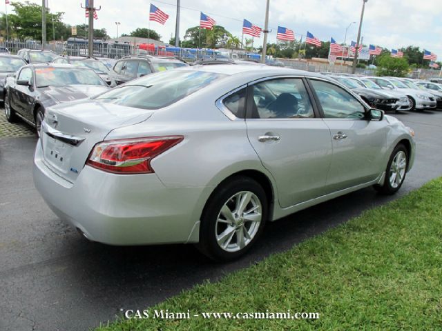 Nissan Altima 2013 photo 9