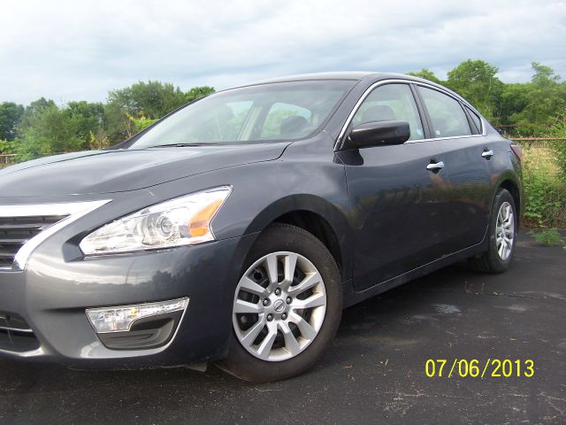 Nissan Altima 2013 photo 3