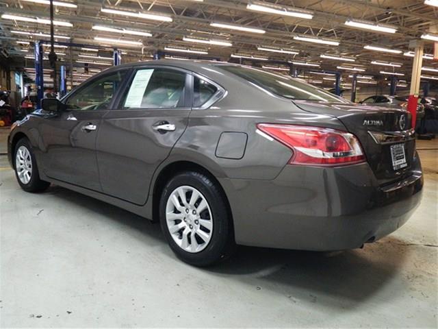 Nissan Altima 2013 photo 4