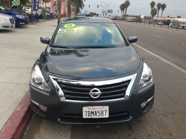 Nissan Altima 2013 photo 1