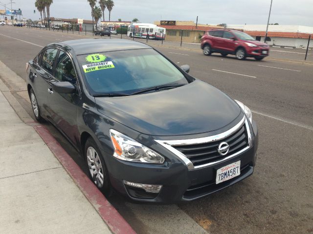 Nissan Altima 2013 photo 4