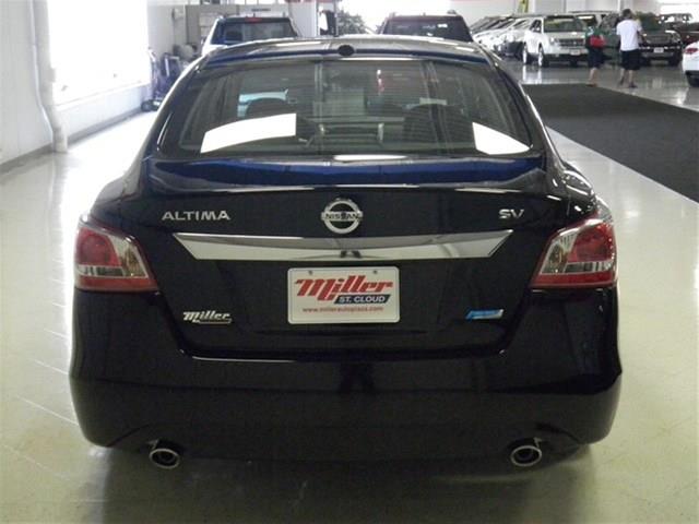 Nissan Altima 2013 photo 11