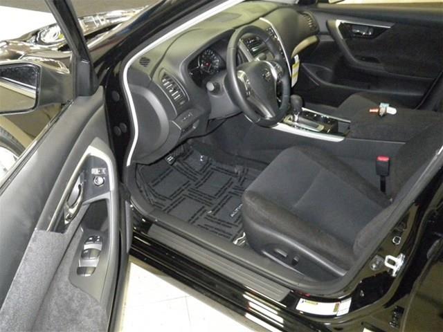 Nissan Altima 2013 photo 14