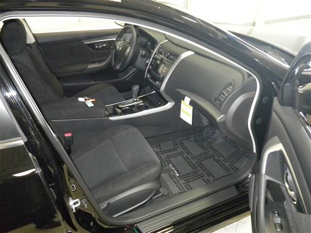 Nissan Altima 2013 photo 33