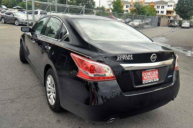 Nissan Altima Pickupslt Quad Cab SWB 4WD 4x4 Truck Sedan