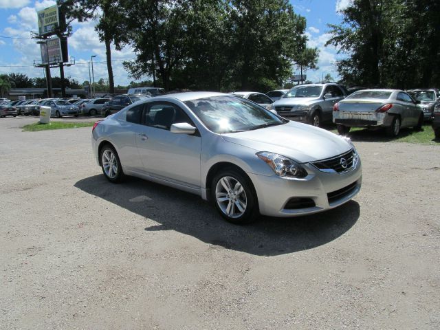 Nissan Altima 2013 photo 2