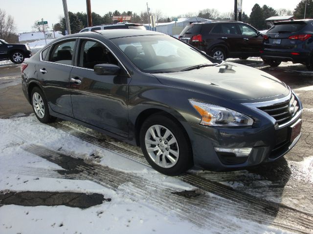 Nissan Altima 2013 photo 2