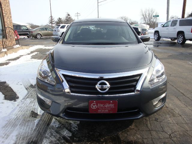 Nissan Altima 2013 photo 3