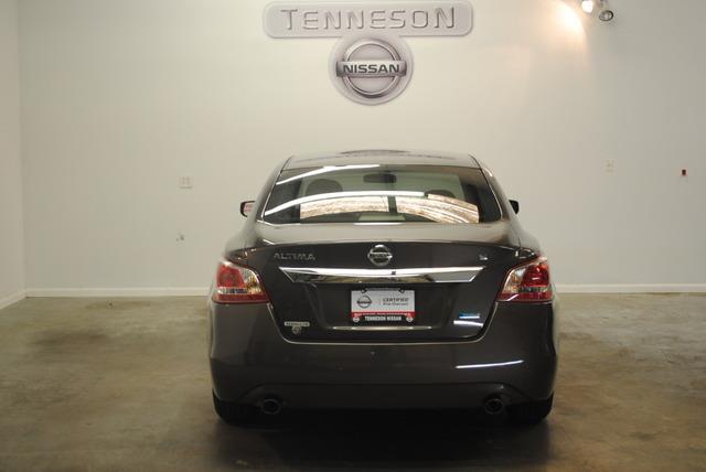 Nissan Altima 2013 photo 17