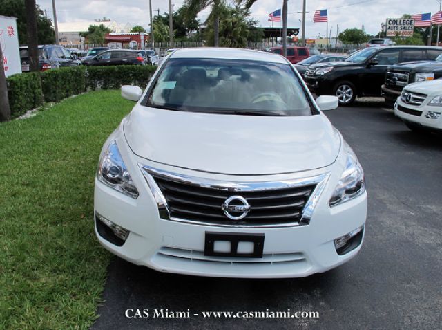 Nissan Altima 2013 photo 10