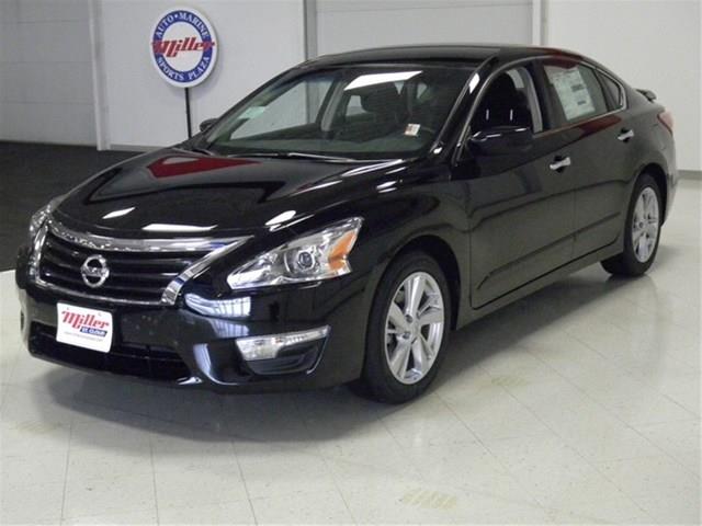 Nissan Altima REG CAB SLE 4WD Sedan