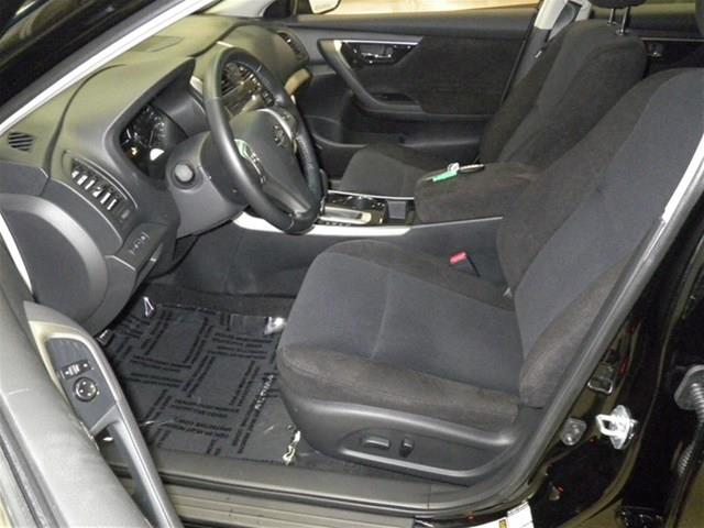 Nissan Altima 2013 photo 4