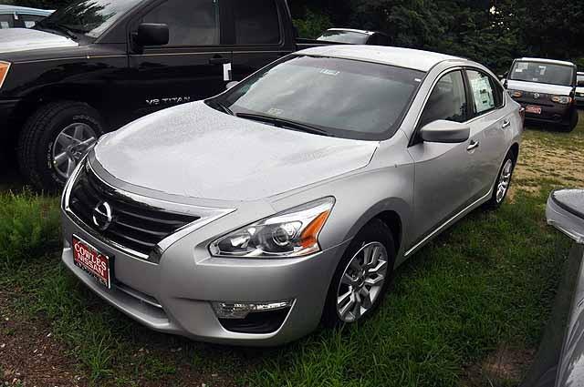 Nissan Altima 2013 photo 2