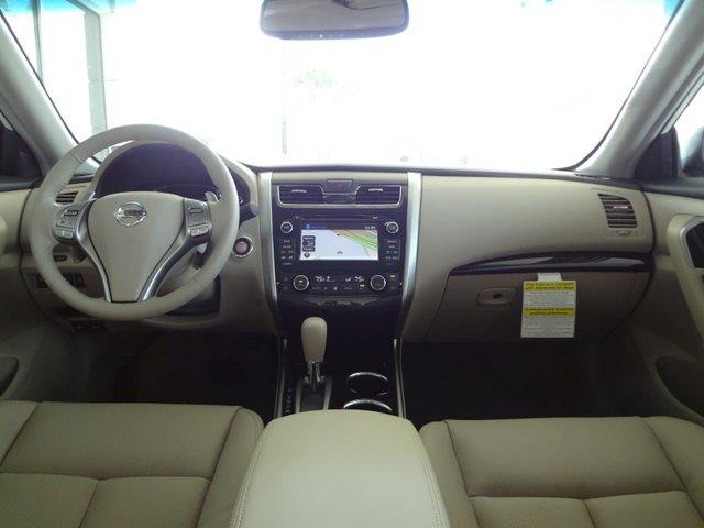 Nissan Altima 2013 photo 15