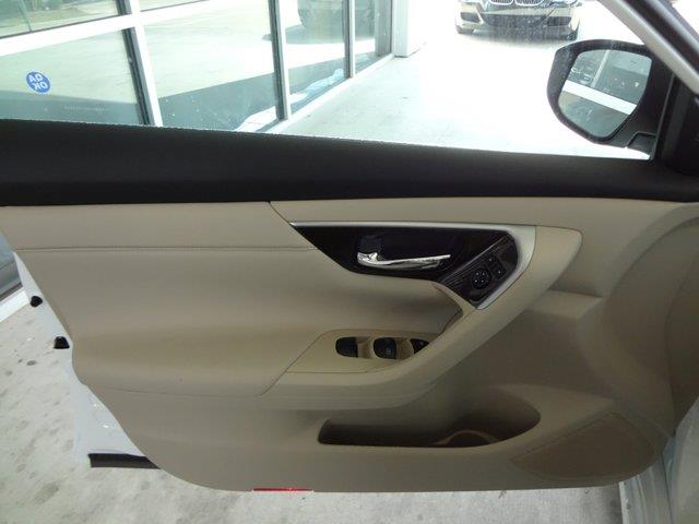 Nissan Altima 2013 photo 20