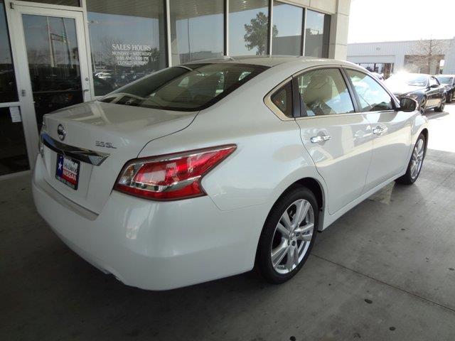 Nissan Altima 2013 photo 7