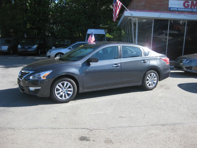 Nissan Altima 2013 photo 2