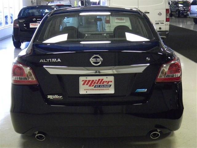 Nissan Altima 2013 photo 19