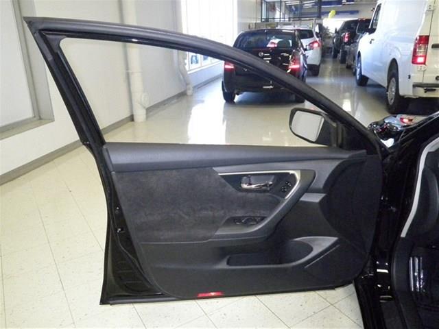 Nissan Altima 2013 photo 20