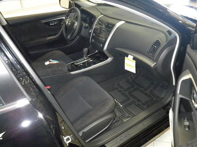 Nissan Altima 2013 photo 29