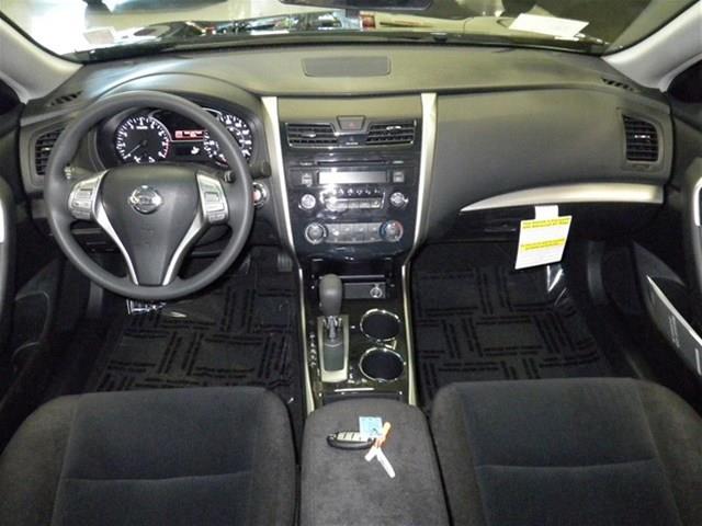 Nissan Altima 2013 photo 35