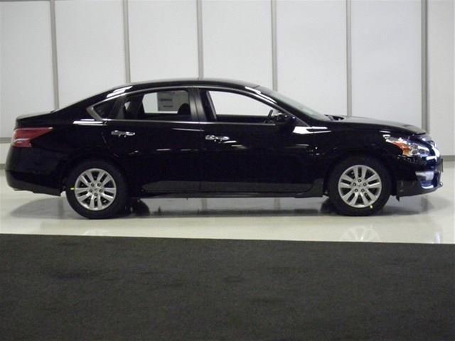 Nissan Altima 2013 photo 40