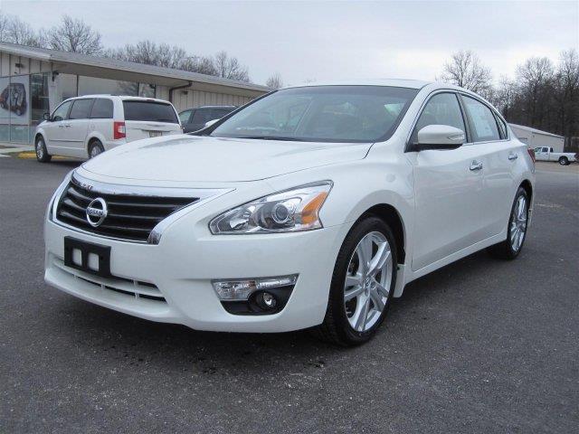 Nissan Altima 2013 photo 1