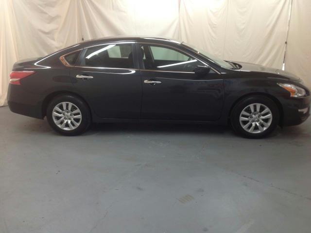 Nissan Altima 2013 photo 2