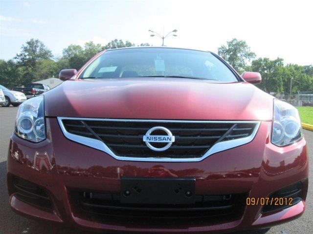 Nissan Altima 2013 photo 2