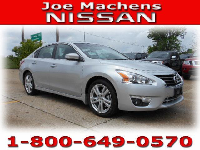 Nissan Altima 2013 photo 10