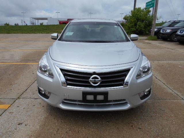 Nissan Altima 2013 photo 16