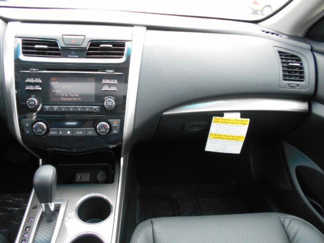 Nissan Altima 2013 photo 17