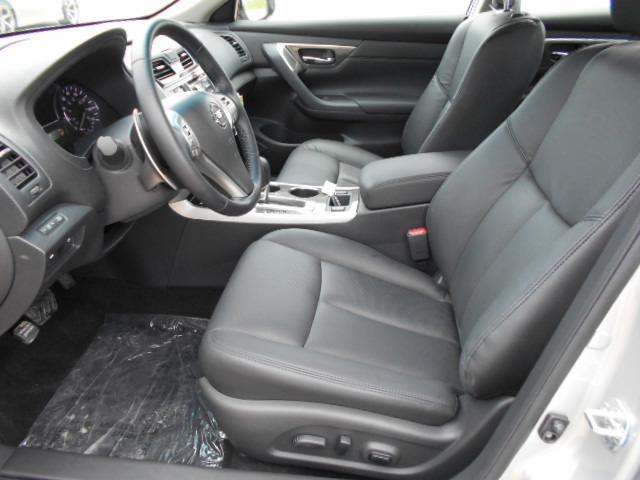 Nissan Altima 2013 photo 20